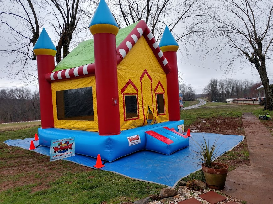 Red/Blue Castle Bounce House | Mr. Bounce Inflatable Rentals