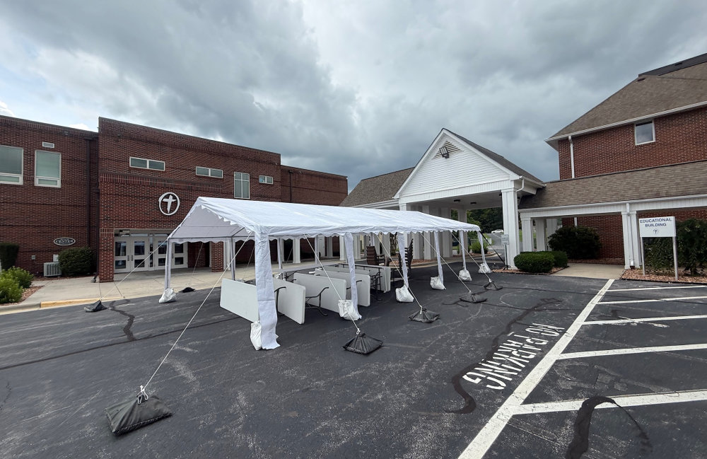 Image 9 of 20x30' Pole Tent